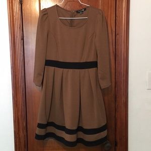 Long sleeved brown dress